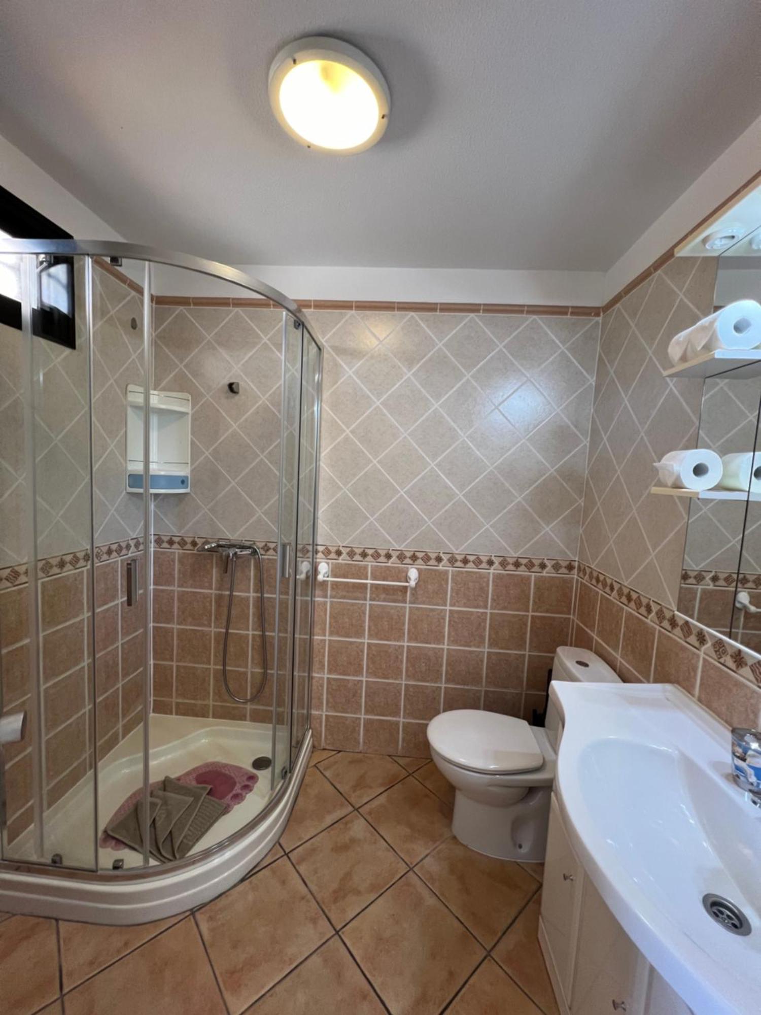 Apartment Center Los Cristianos لوس كريستيانوس المظهر الخارجي الصورة